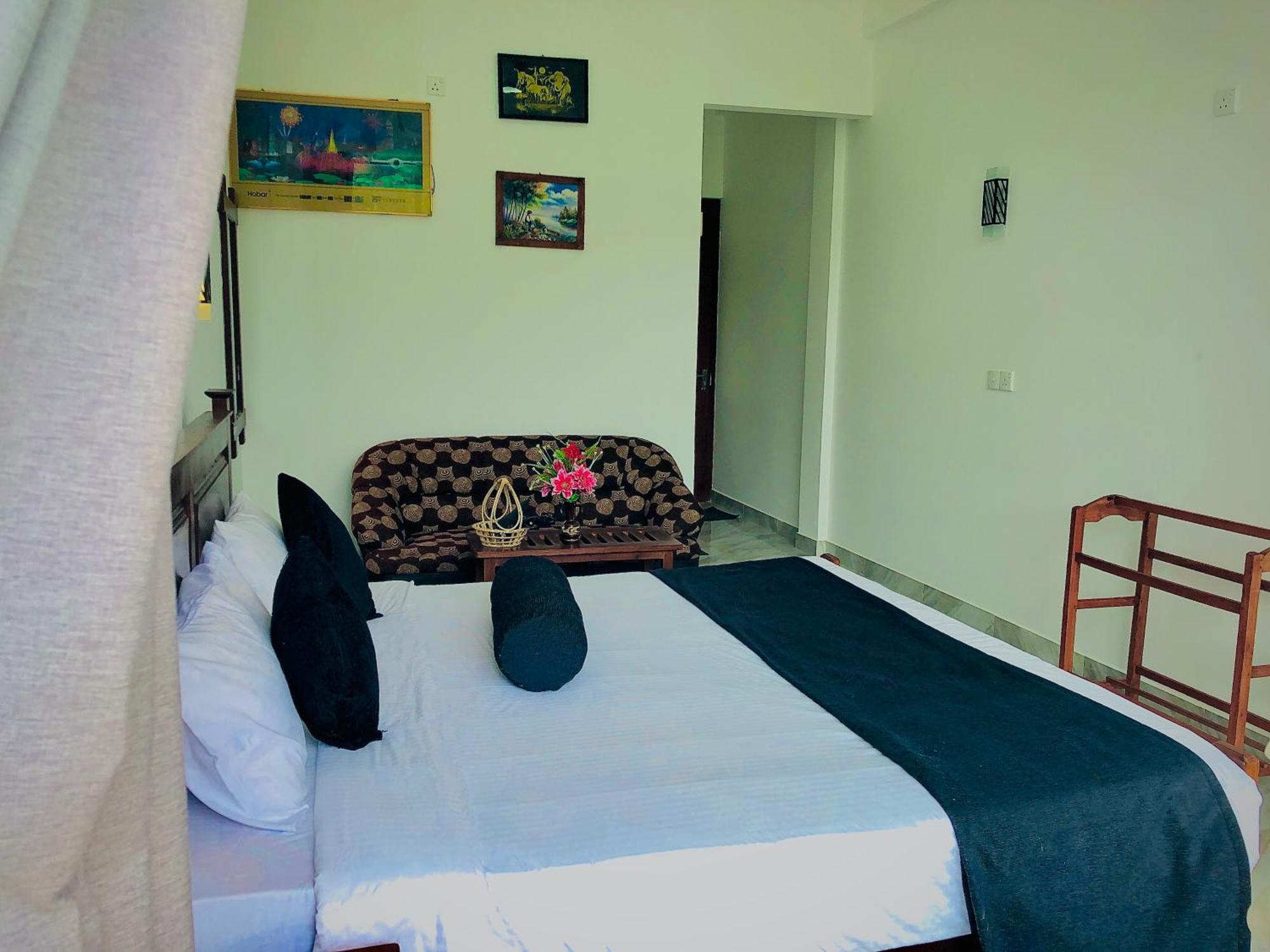 Relax Inn Елла Екстер'єр фото