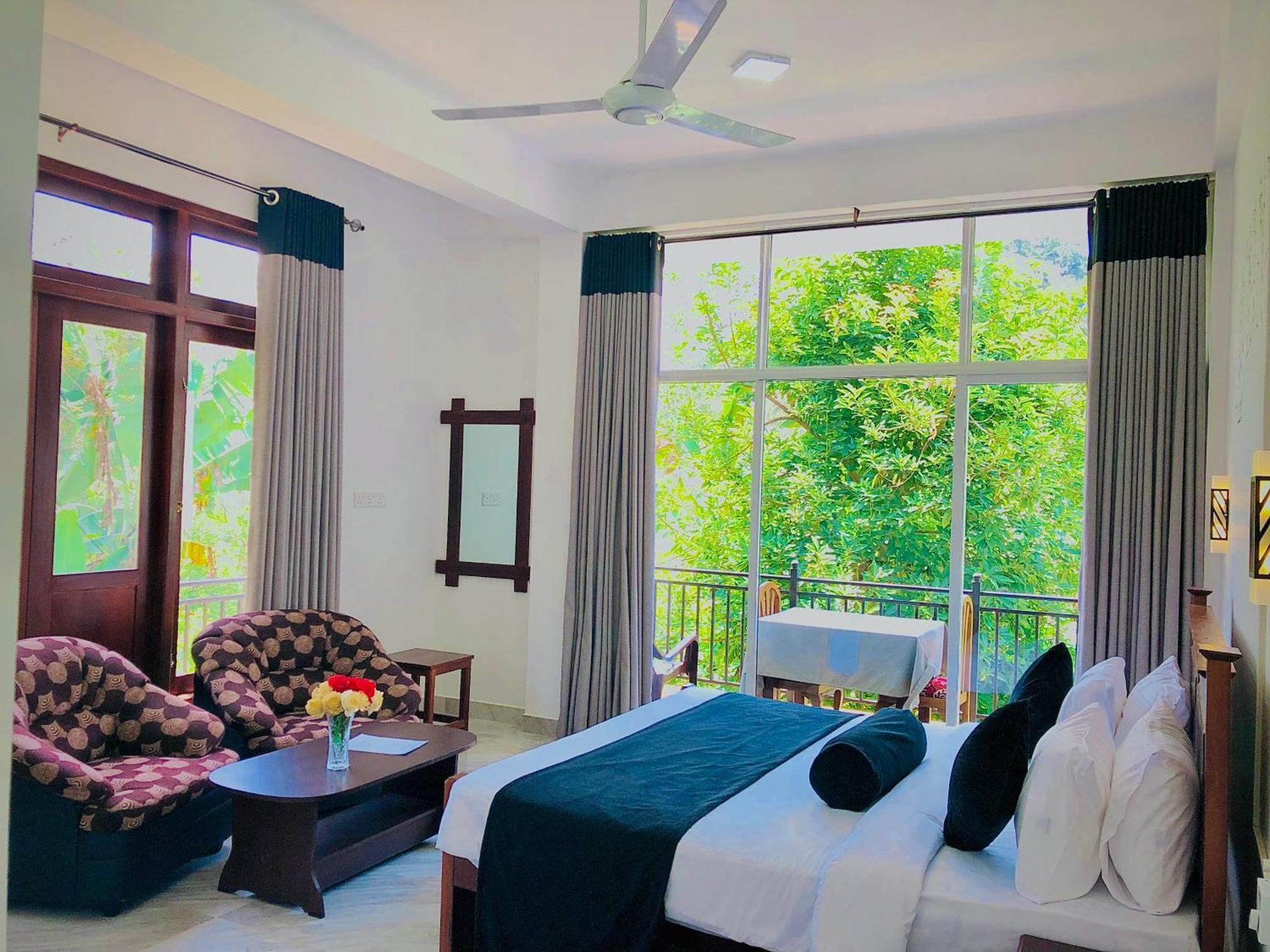 Relax Inn Елла Екстер'єр фото